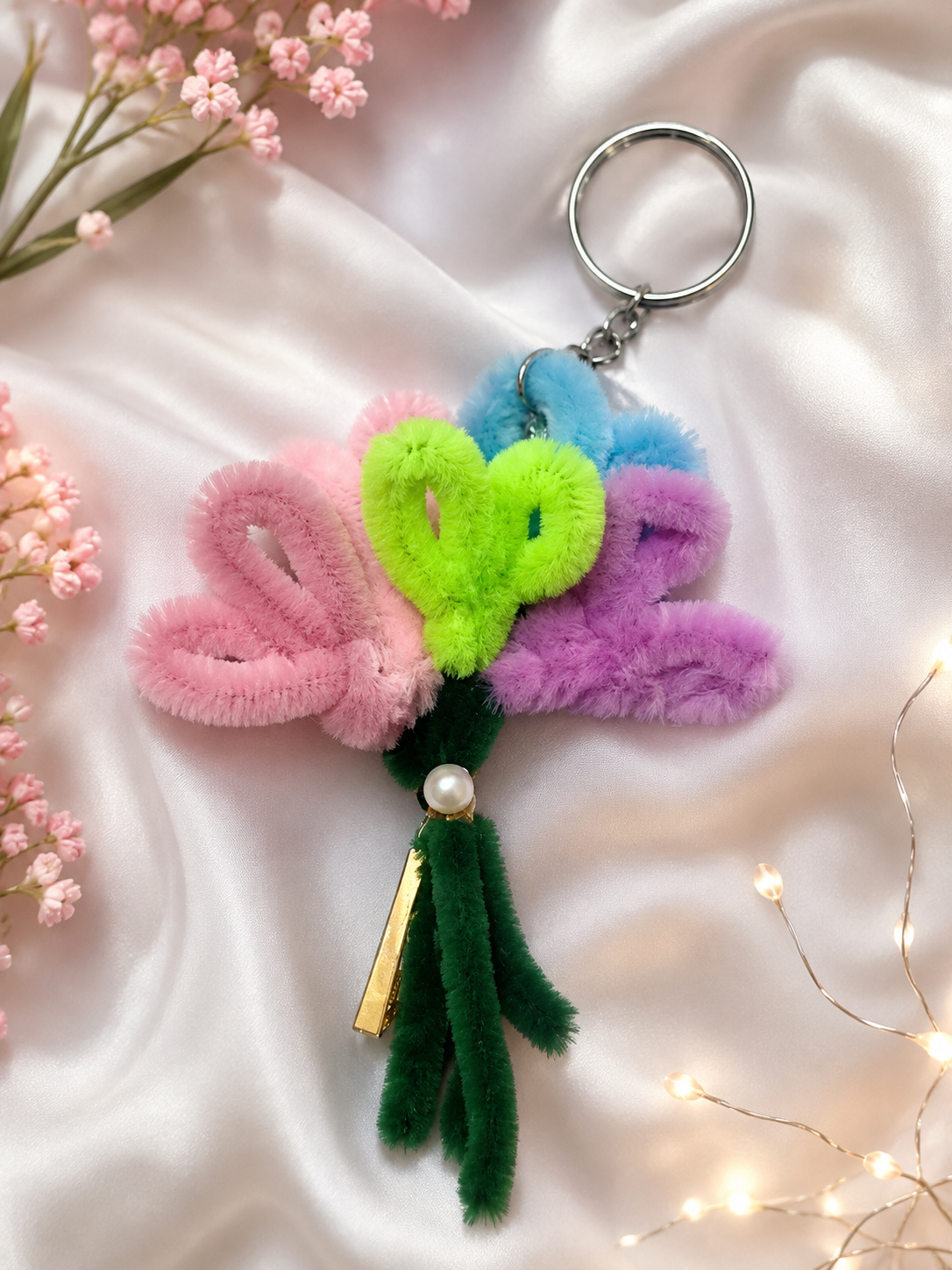 FLOWER BOUQUET KEYCHAIN
